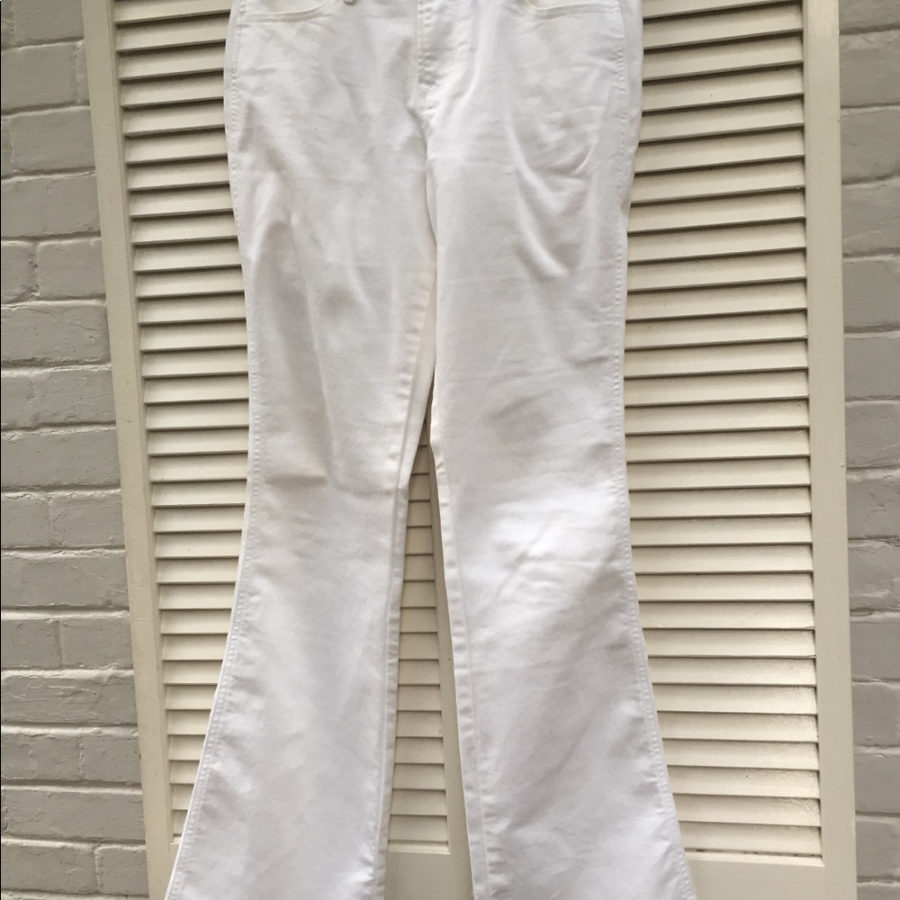 White denim jeans